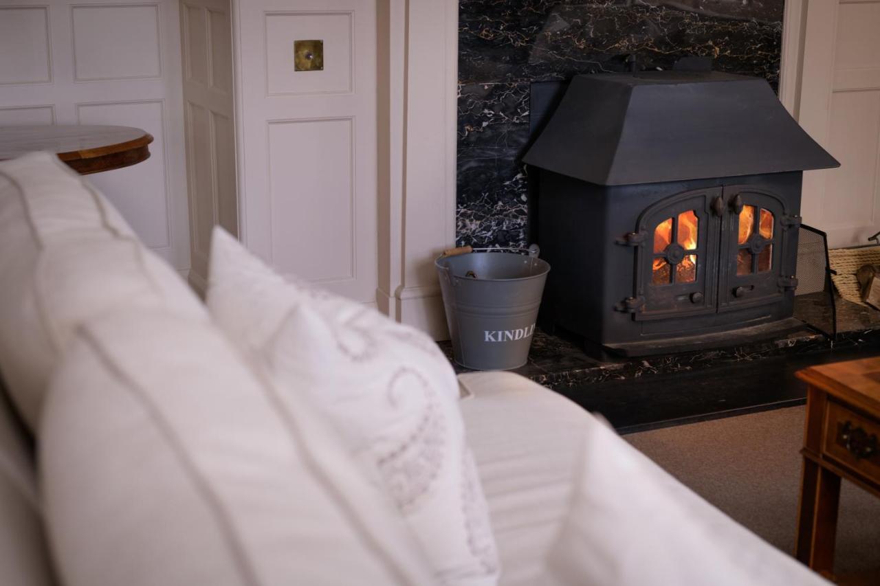 Lys-Na-Greyne Bed & Breakfast อะบอยน์ ภายนอก รูปภาพ